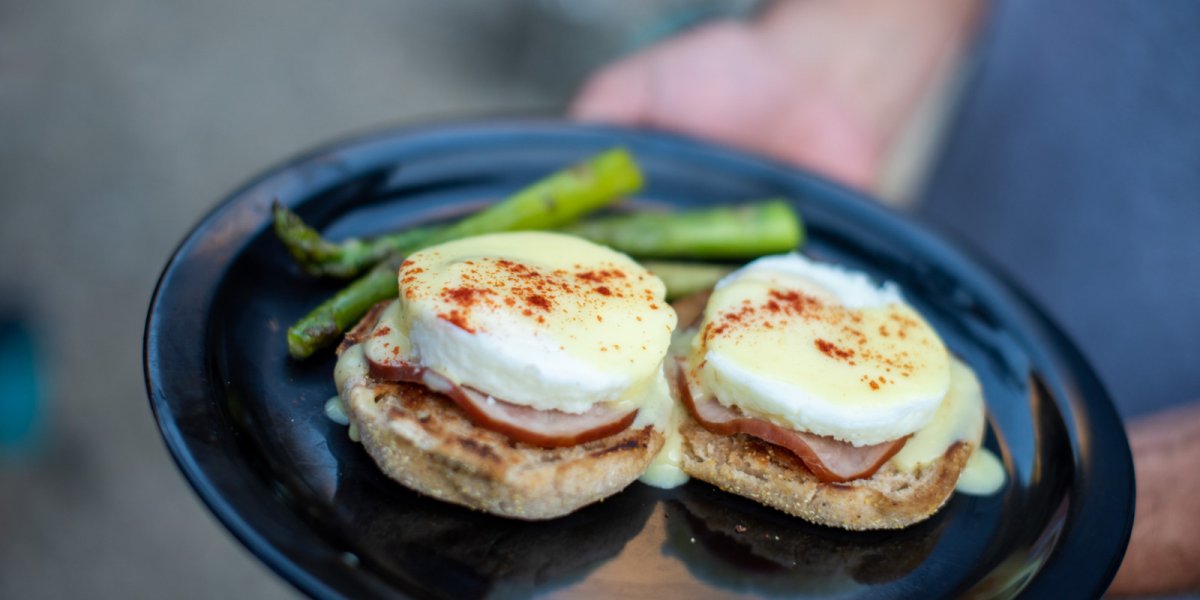 Dutch Oven eggs benedict with asparagus