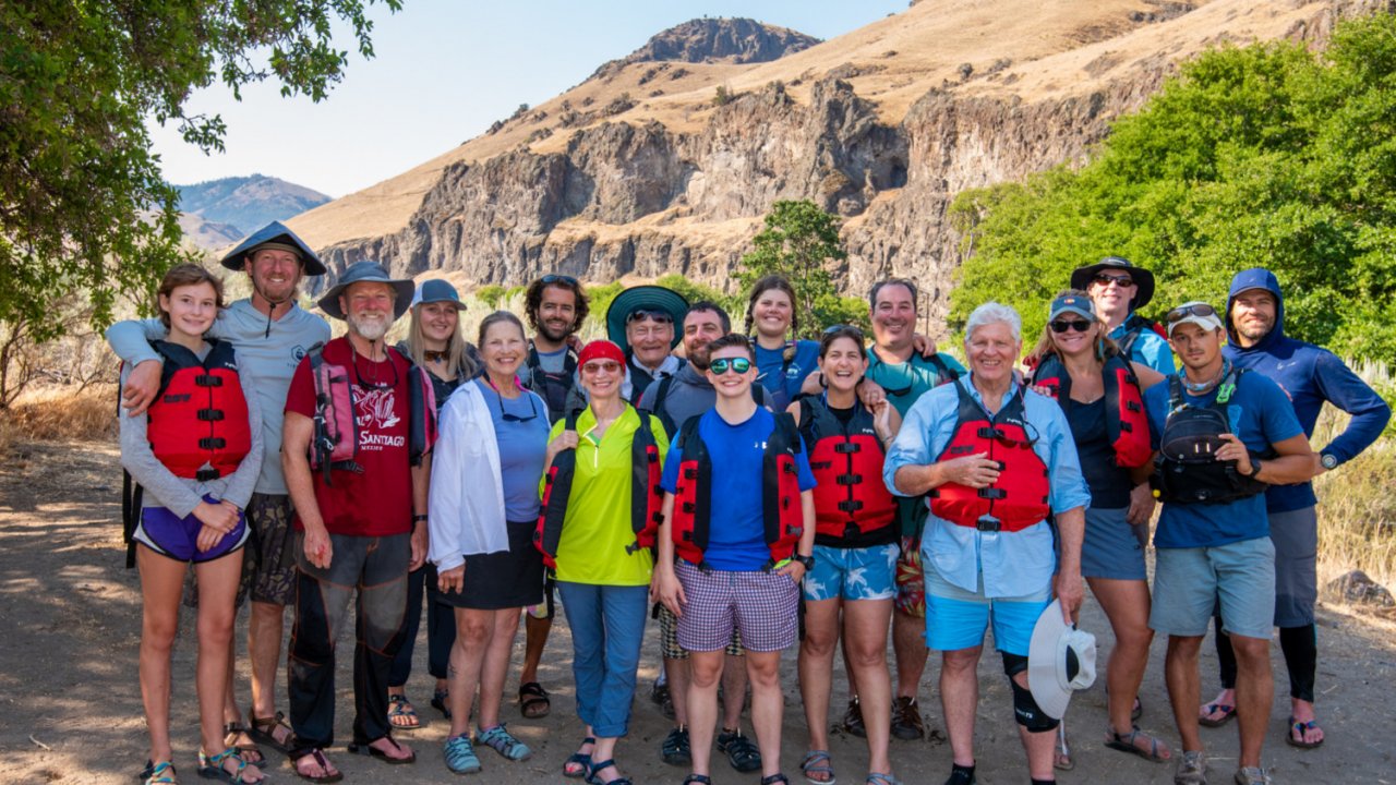 group of rafters on the Deschutes river in oregon