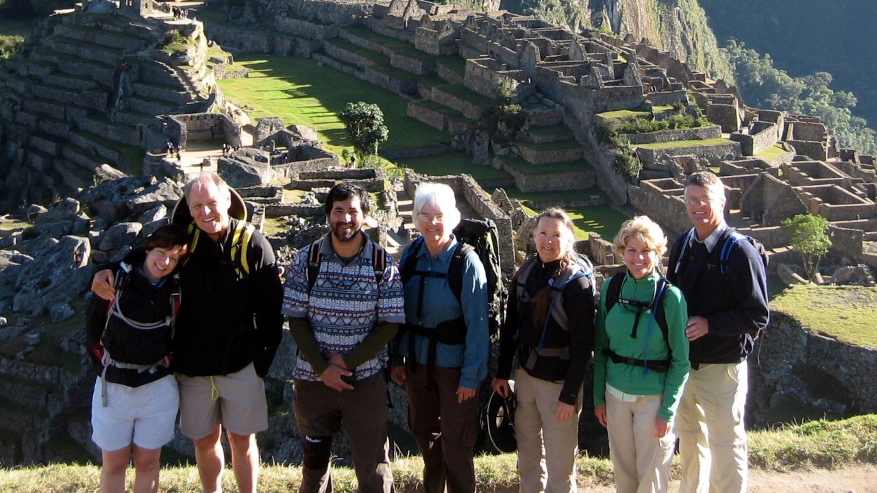 family on hiking tour in Peru