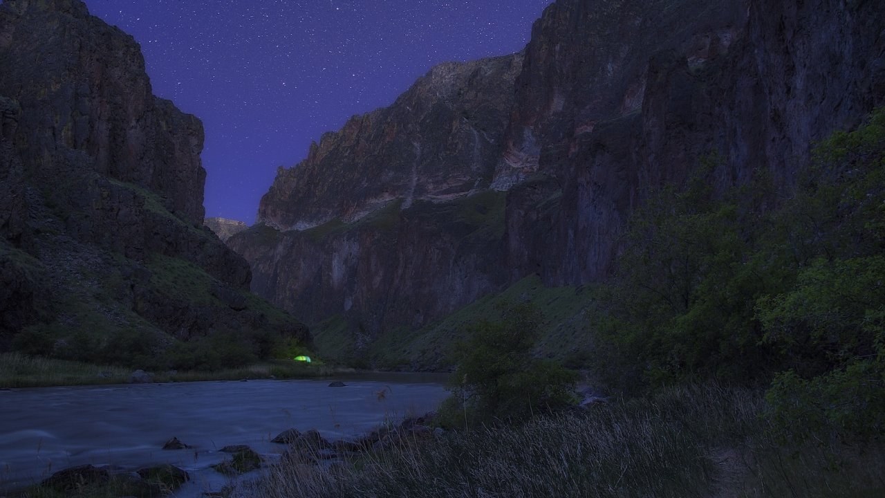 A night on the Owyhee river.