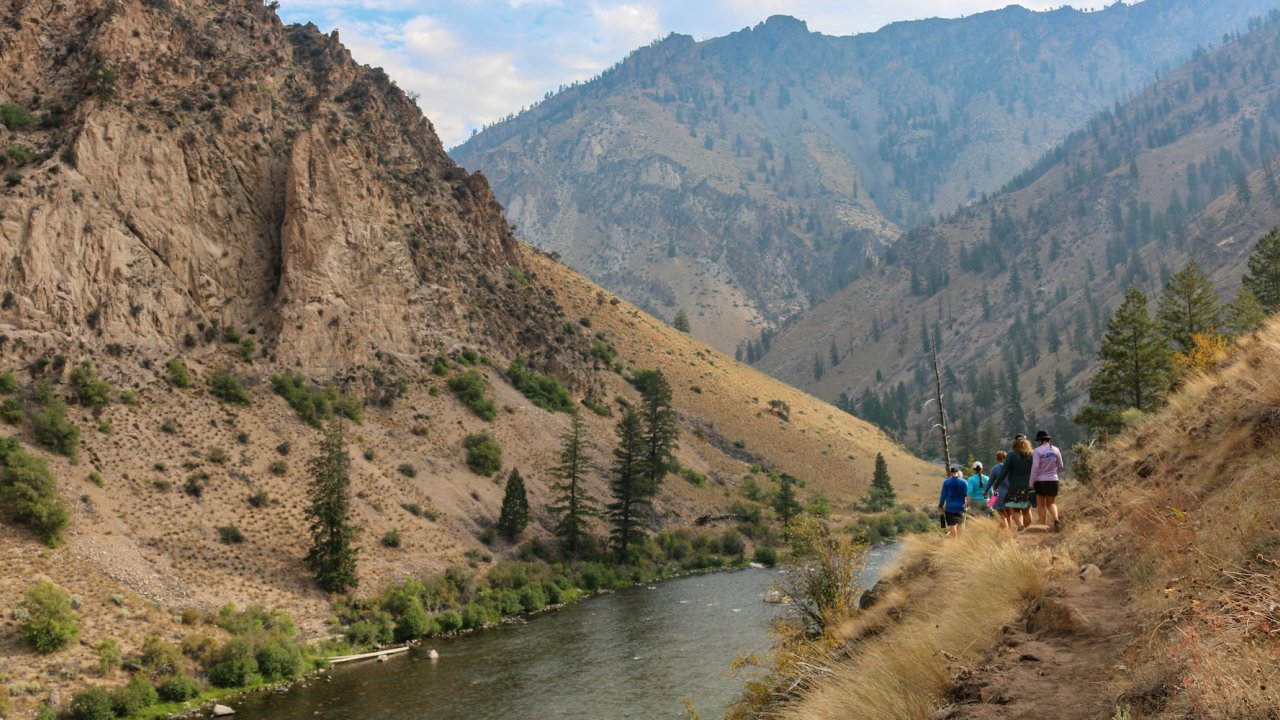 Guided Middle Fork Salmon hiking tour along the river canyon in Idaho