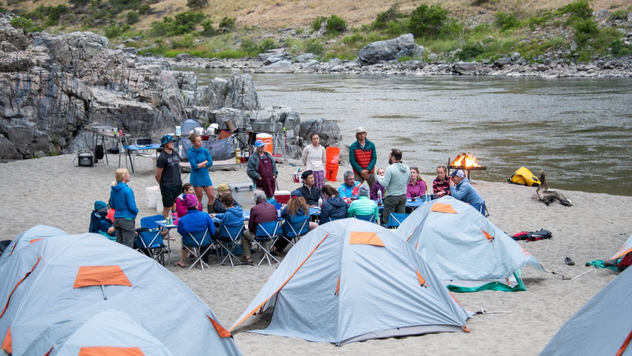 beach camping along the snake river in idaho