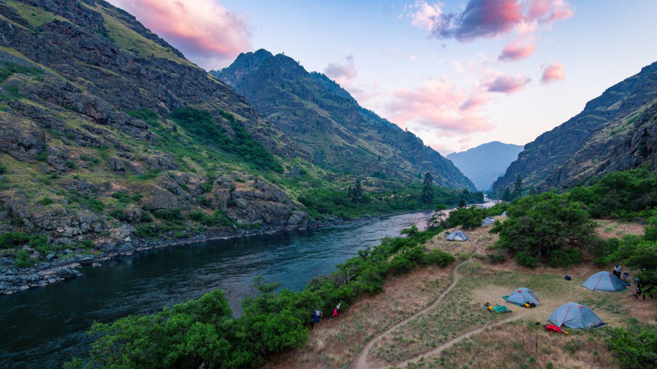 tents along the snake river in idaho