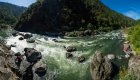 boulder rapids know as blossom bar on rogue river