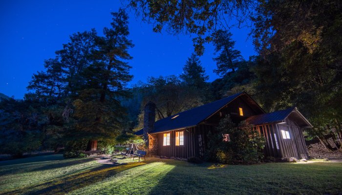 Black Bar Lodge along the Rogue River in Oregon
