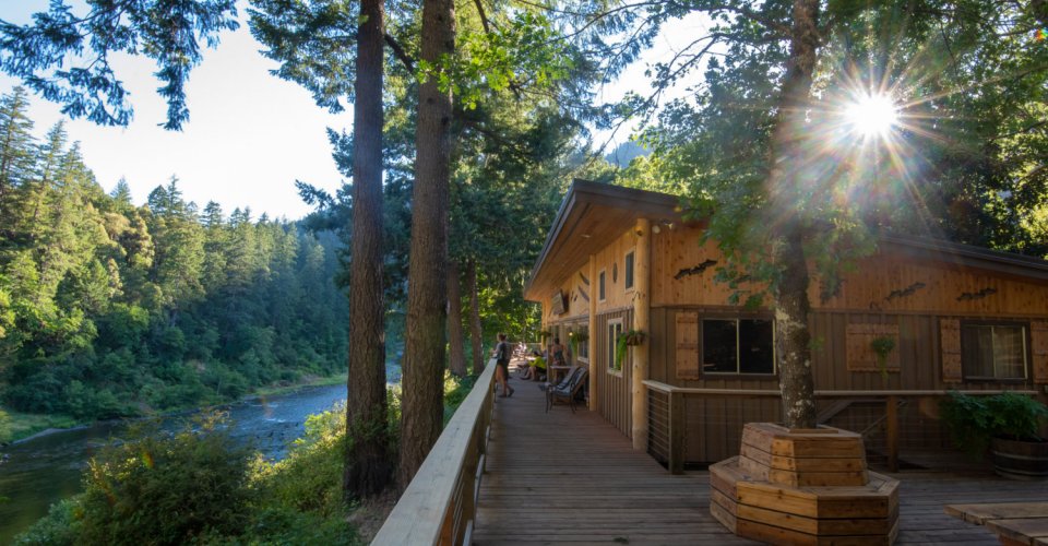 Rogue River Lodge to Lodge Rafting