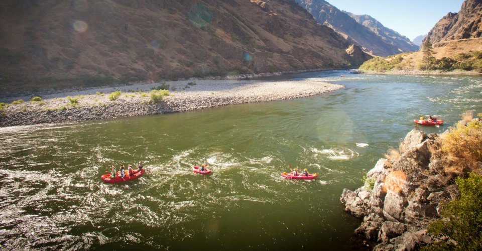 rafting the snake river in idaho